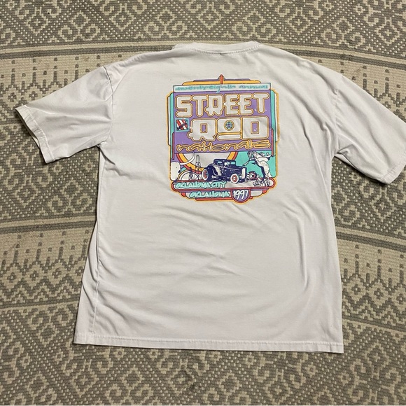 Light Purple Retro Graphic T-Shirt - Picture 2 of 8